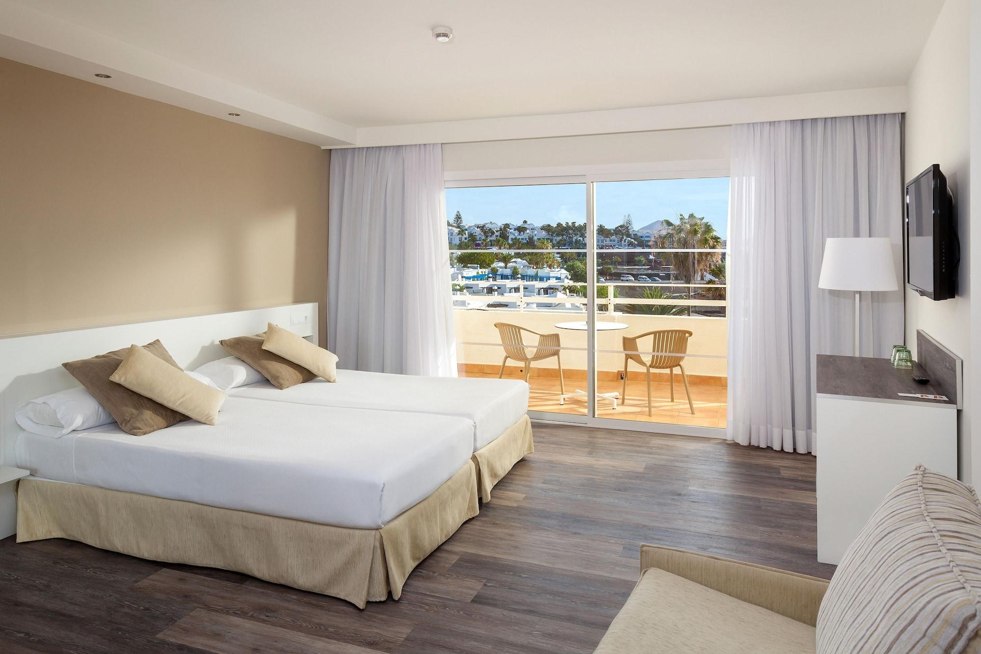 Sol Lanzarote Hotel Puerto del Carmen  Bagian luar foto
