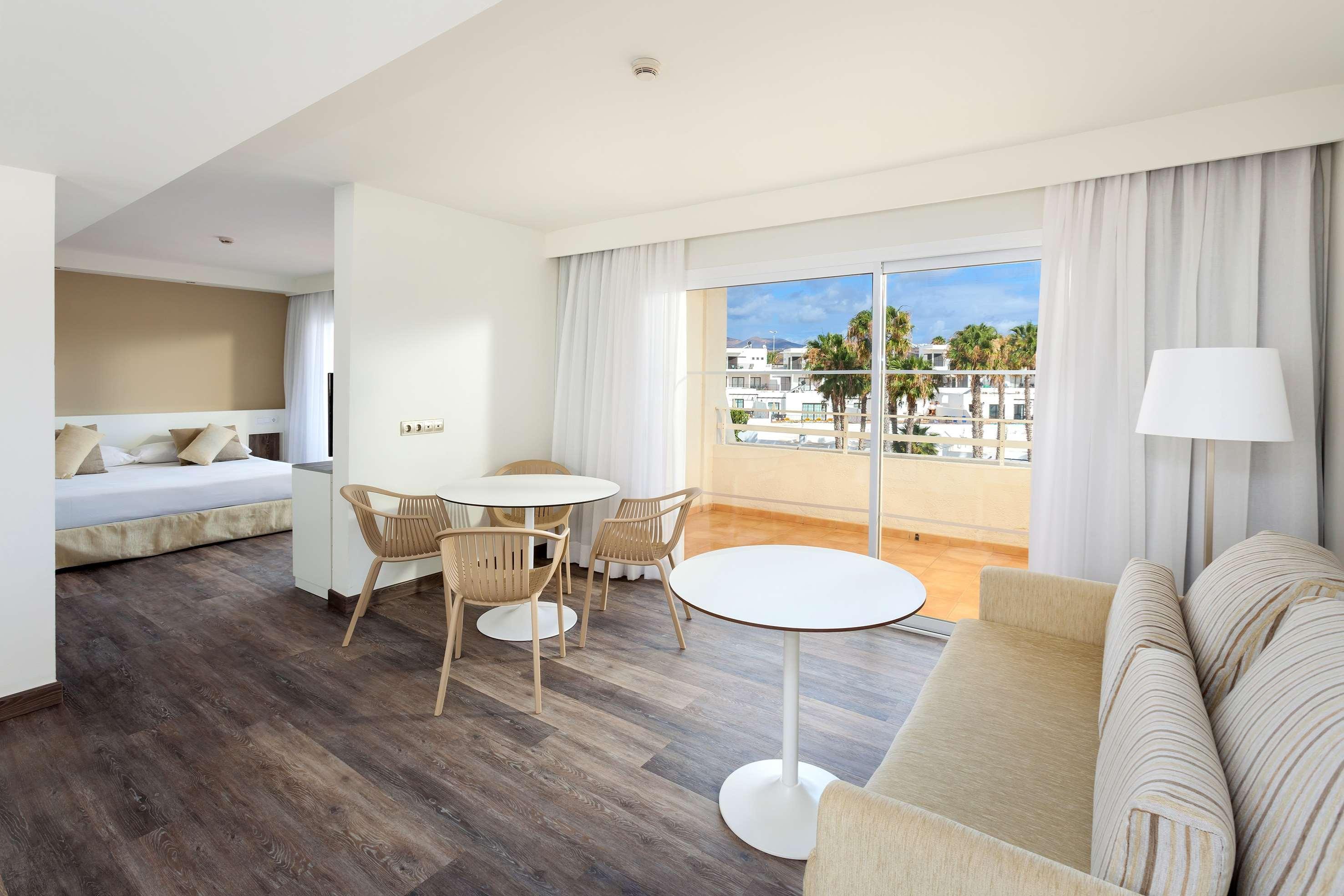 Sol Lanzarote Hotel Puerto del Carmen  Bagian luar foto
