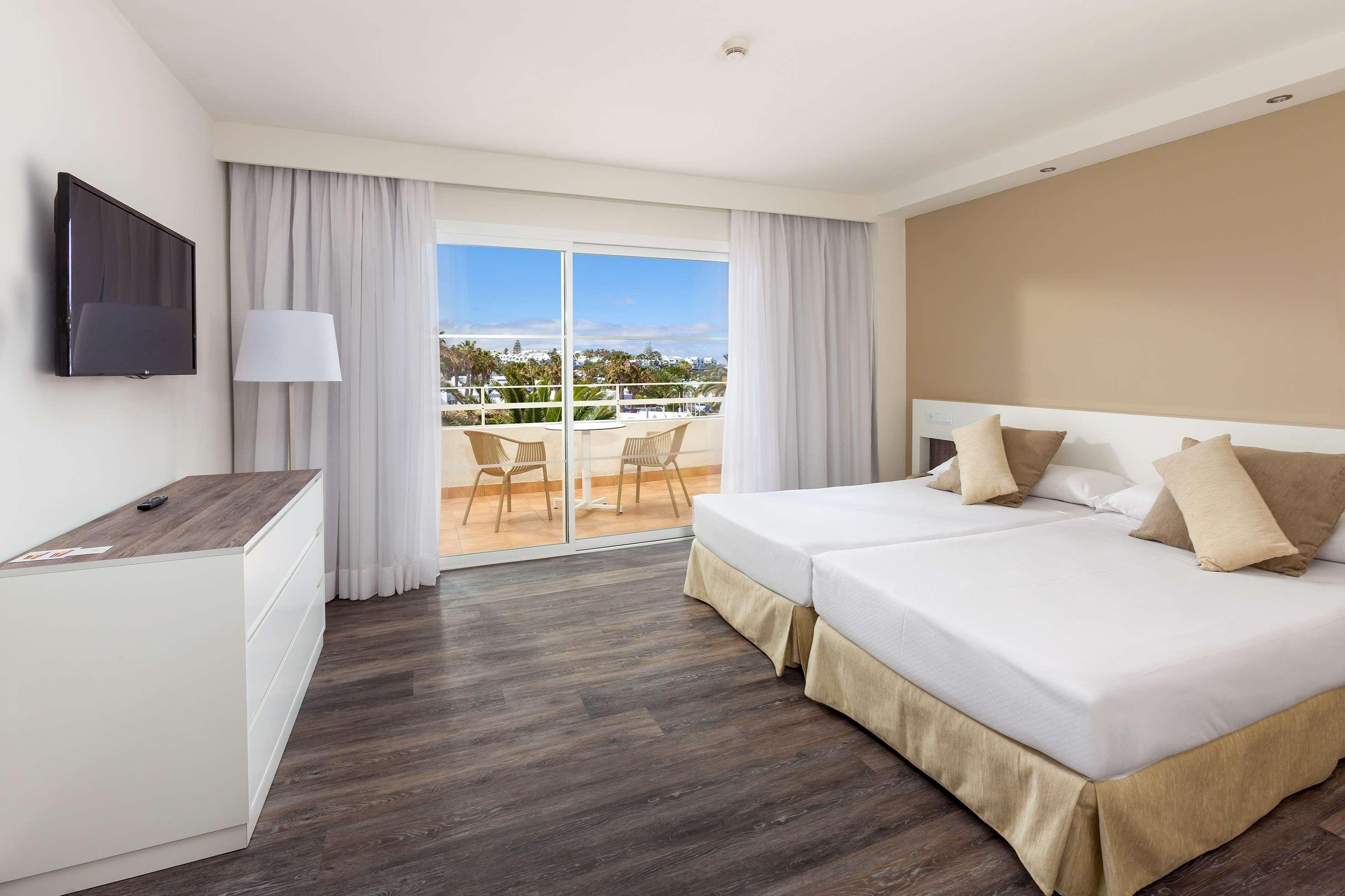 Sol Lanzarote Hotel Puerto del Carmen  Bagian luar foto
